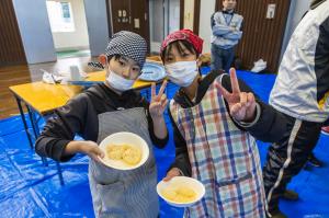 餅つきの様子(4)